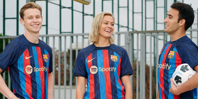 Barcelona FC presentó su nueva camiseta para la temporada 2022/2023