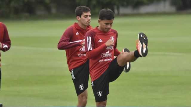 La Selección Peruana tuvo un día más de entrenamiento pensando en Bolivia y Venezuela