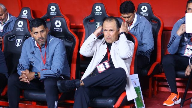 Las horas estan contadas para Juan Reynoso con la Selección Peruana