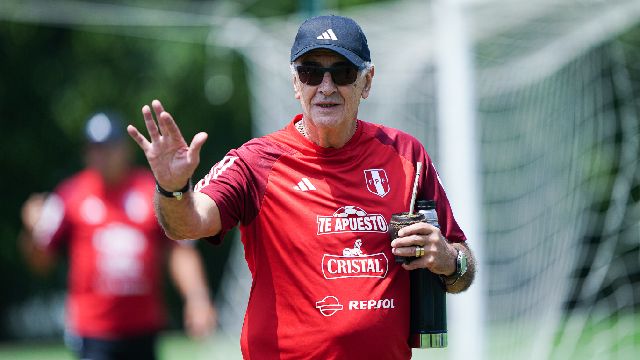 Jorge Fossati visitó las prácticas de la Selección Peruana Sub-23